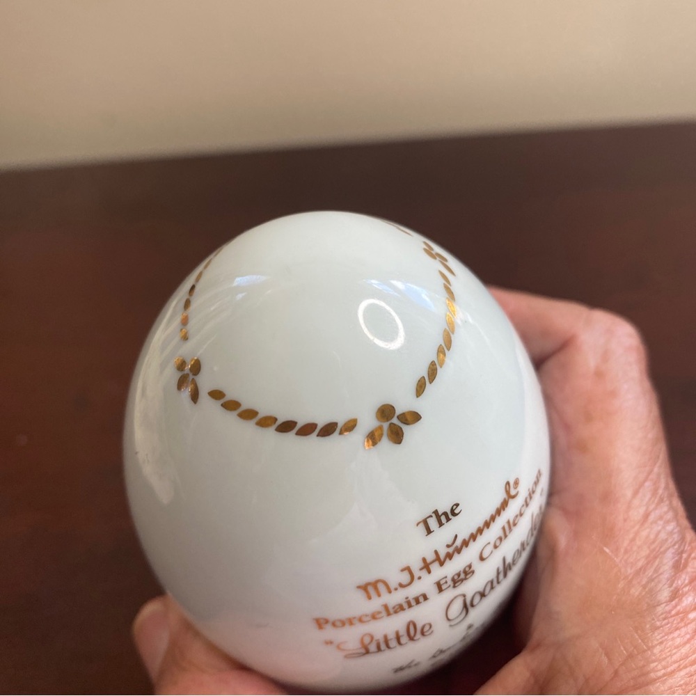 1994 Vintage MJ Hummel Danbury Mint Egg porcelain Collection “Little GoatHerder” - Picture 4 of 5